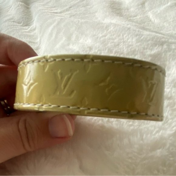 Louis Vuitton Luxury Light Green Monogram Gold Snap Bracelet comes with COA - Picture 4 of 14
